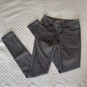 Gray Jegging Jeans👖